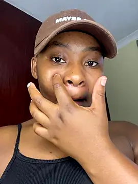 MiyaXo2 live sex cam