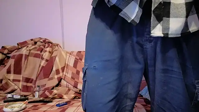 loverboyxxx69's cam snapshot