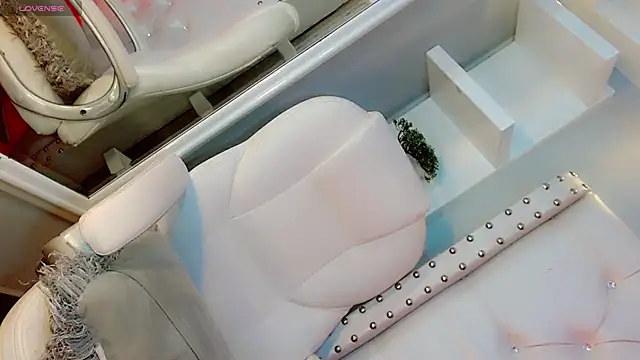 Saraa_Jone live sex cam