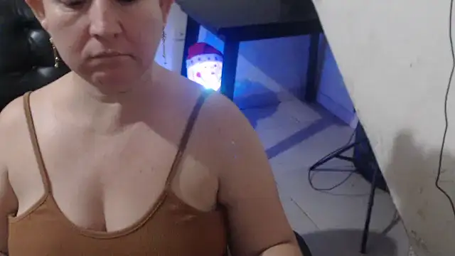 Yohis_Kiut25's cam snapshot