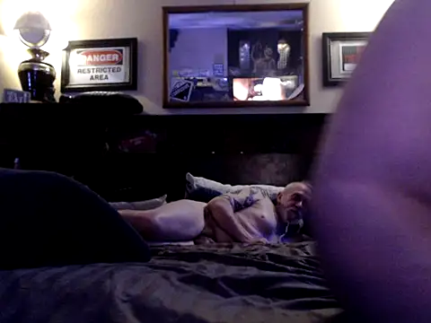 LumberJockMan live sex cam