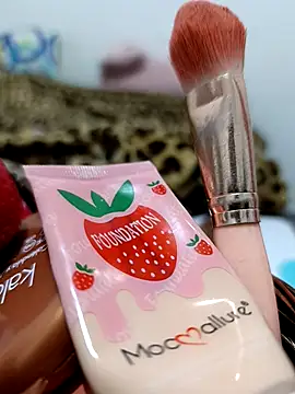 jade_nevez9090's cam snapshot