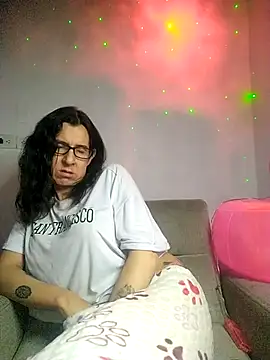 Cameron_puppy's cam snapshot