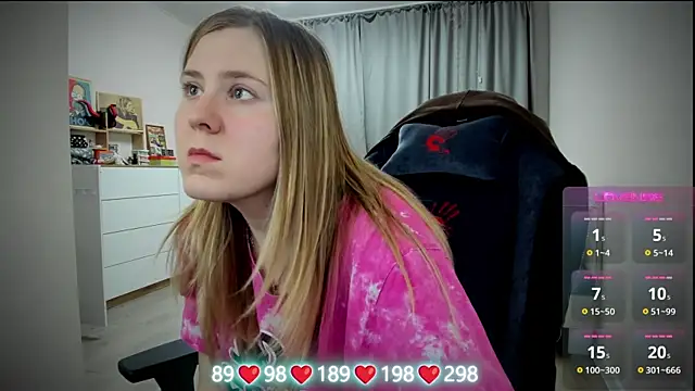 Olivia_Munk's cam snapshot