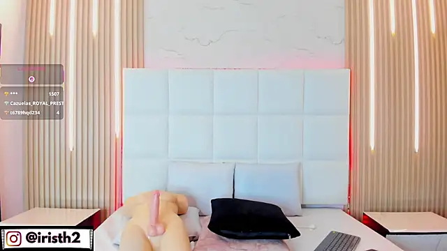 Iris_Thompson_'s cam snapshot