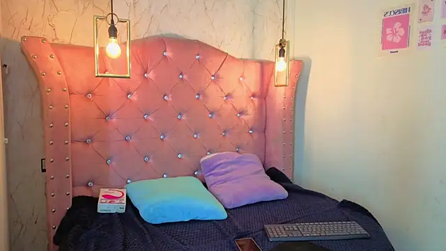 rosse_channel__'s cam snapshot