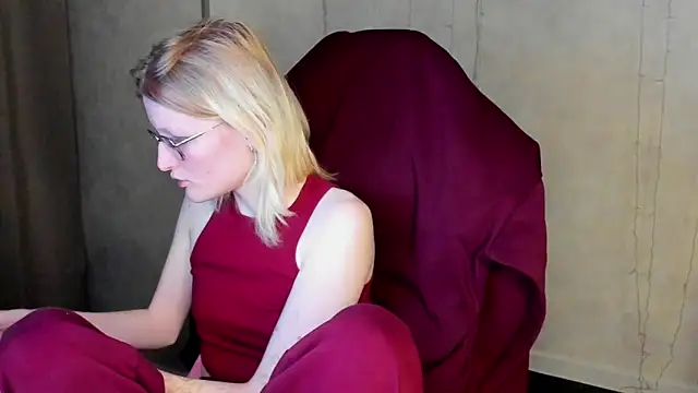 ElizabethHarpper's cam snapshot