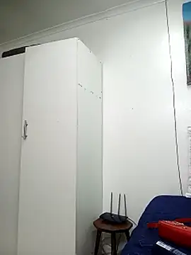 HipsDontLieX95's cam snapshot