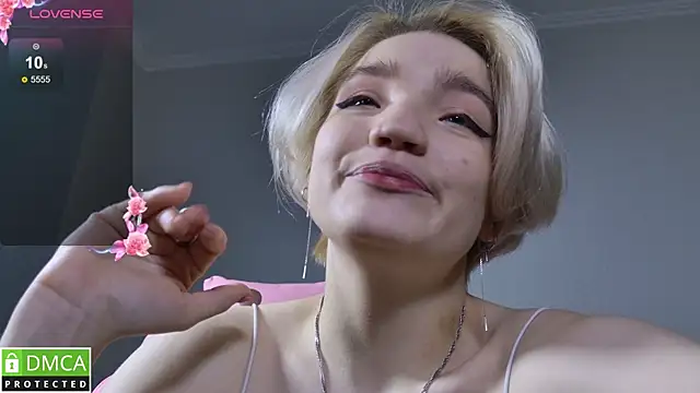 Megan_Lora's cam snapshot