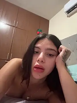 whitefoxxxx6 live sex cam