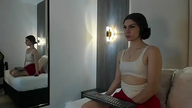 cloee20_'s cam snapshot