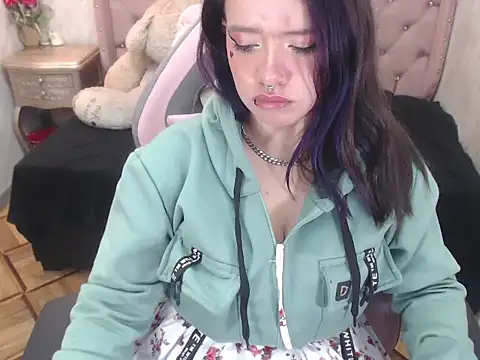 EmilyWildde's cam snapshot