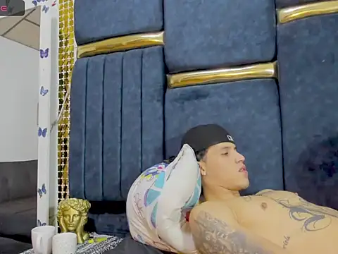 liamandkristal's cam snapshot