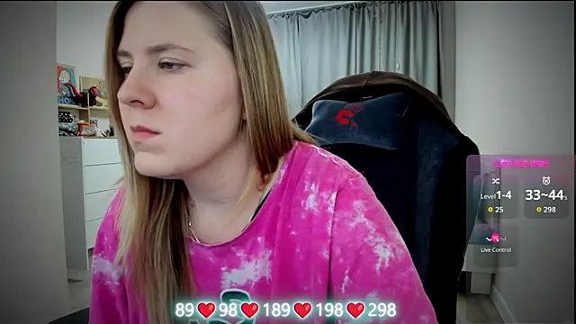 Olivia_Munk's cam snapshot