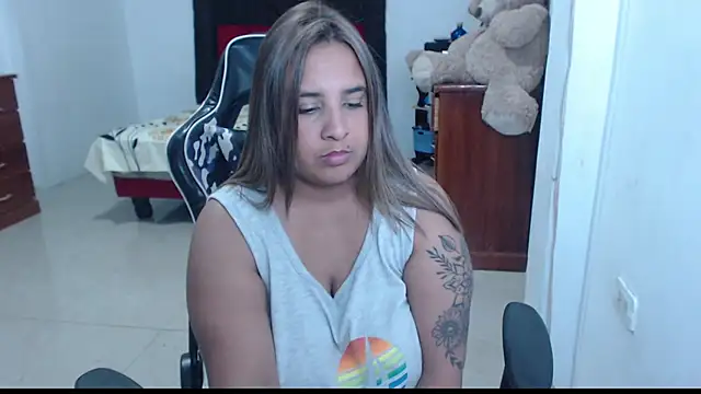 KathyHardcore69's cam snapshot