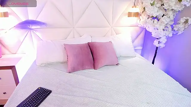 Adara__carter_'s cam snapshot