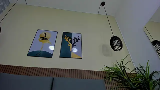 EmillyHarper_'s cam snapshot