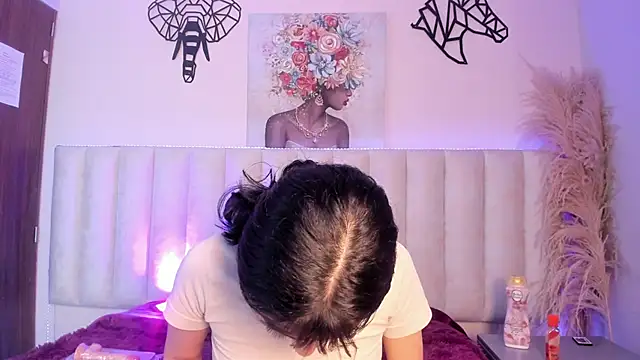 Isabella_Crofts's cam snapshot