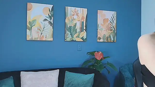 Zamira_Taylor's cam snapshot