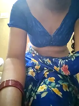 Sexyyy-ladieee5643's cam snapshot