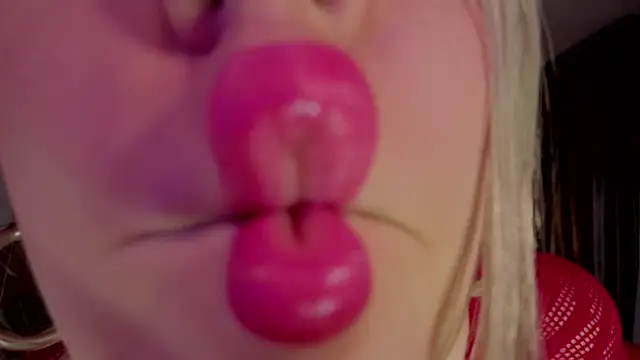 HannaByron's cam snapshot