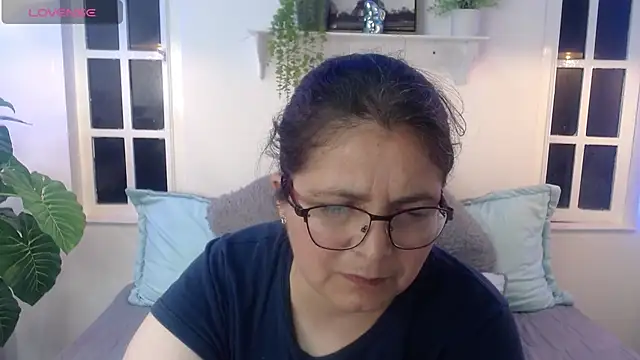 Linda_banks_'s cam snapshot