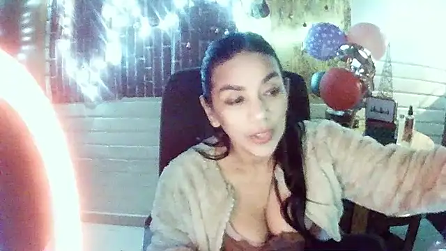 MiiaVelasquez's cam snapshot