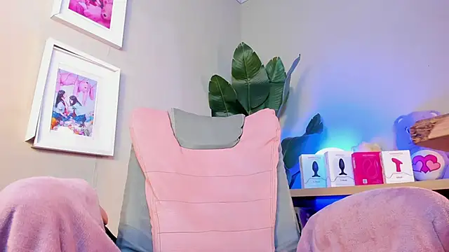 Emma_Lirys's cam snapshot