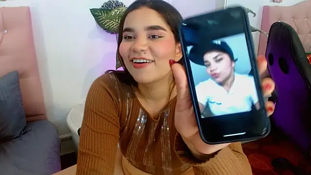 barbara_baker_'s cam snapshot