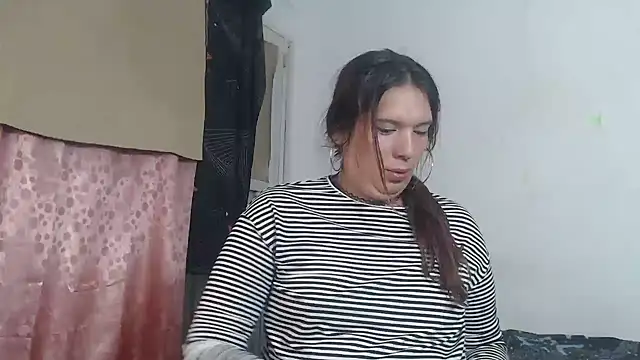 samanthaa_hot_'s cam snapshot