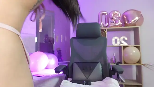 CleeoAdams_'s cam snapshot