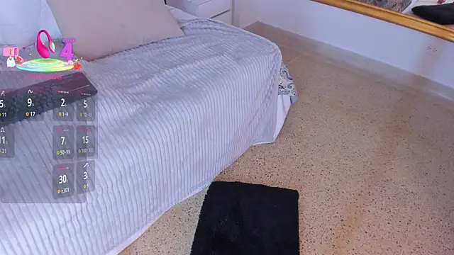 RoxyLior's cam snapshot