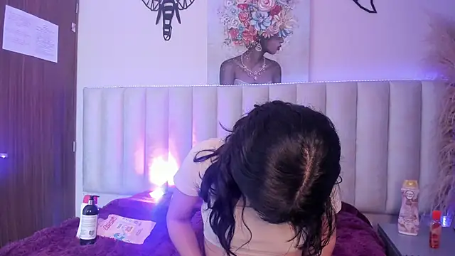 Isabella_Crofts's cam snapshot