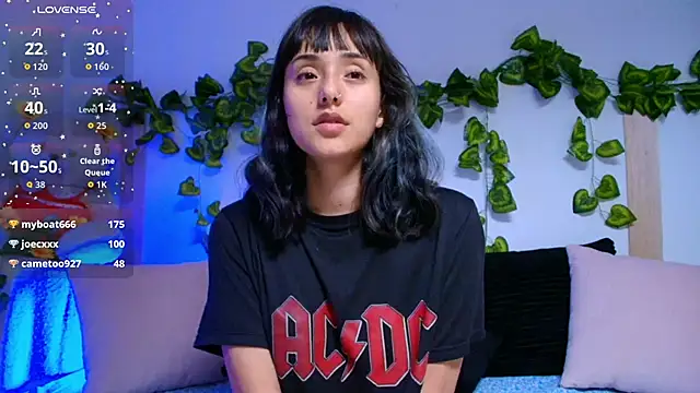 tati_cardenas's cam snapshot