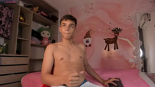 Lucas_Woolf's cam snapshot