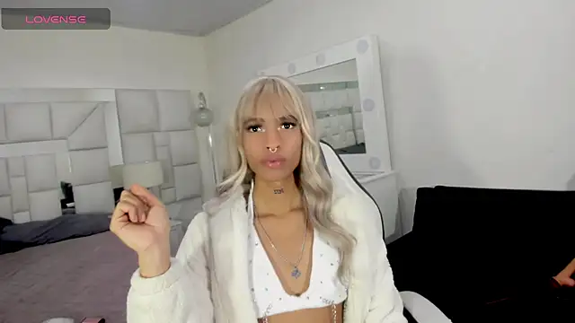 Dahlia_Moss's cam snapshot