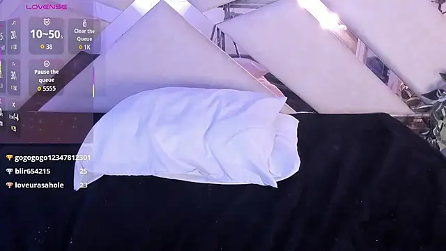 sophie_pariss's cam snapshot