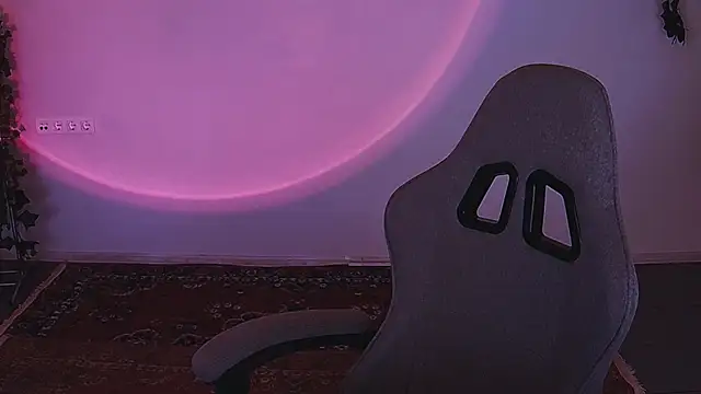 AliceCUNTach's cam snapshot