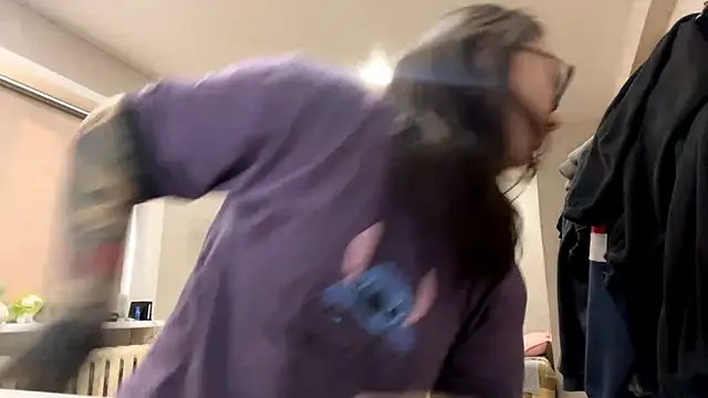 KerriMcbreen's cam snapshot