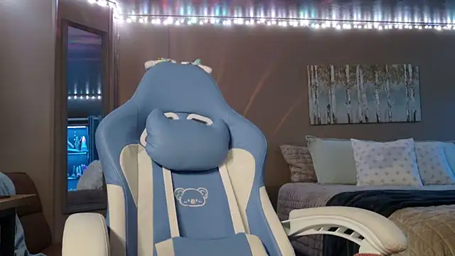 mavismable's cam snapshot