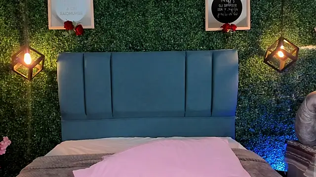 Rubyvixxen_'s cam snapshot