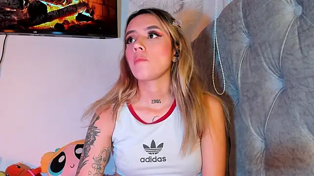 Sabrina_Cole's cam snapshot