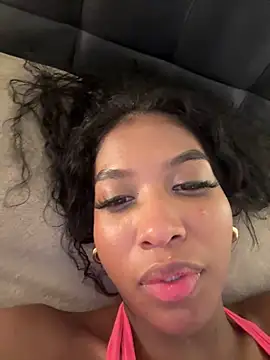 IamCrystal2 live sex cam