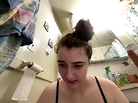 Snowbunnycake_131 live sex cam