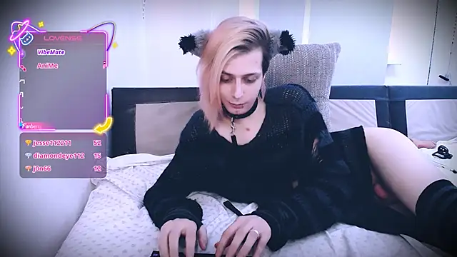 Littlepinkcat's cam snapshot