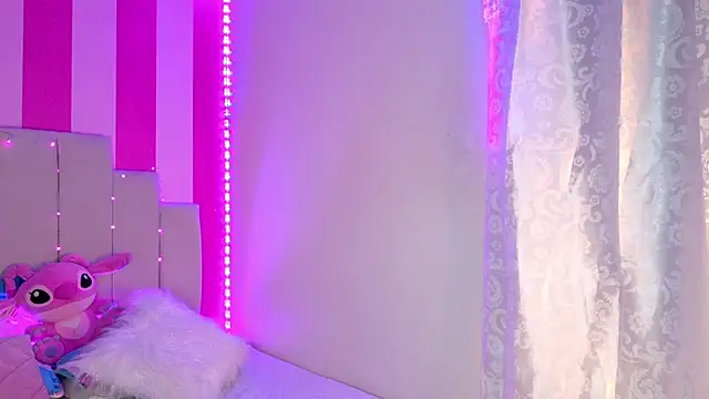 AliiceBrown_'s cam snapshot