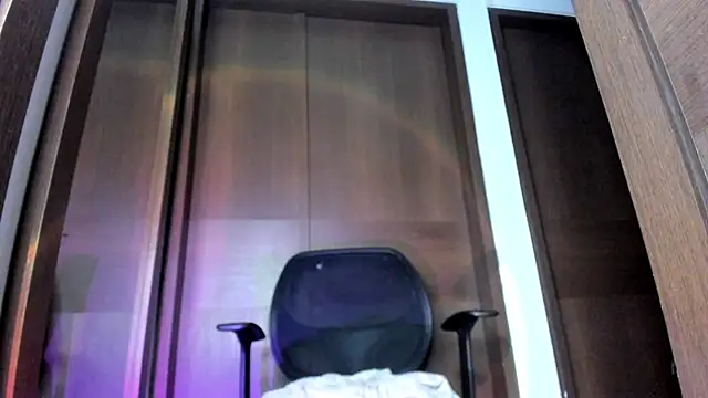 Dhalila_'s cam snapshot