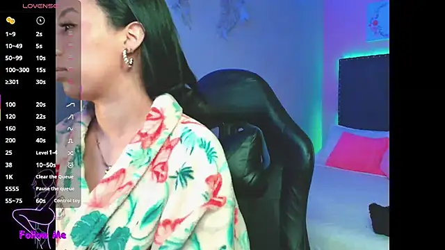 SallyWhitee's cam snapshot