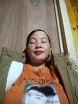 MinaYangon502's cam snapshot