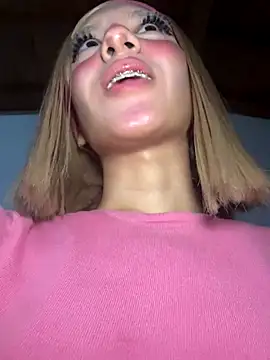 SweetBunnyGF's cam snapshot